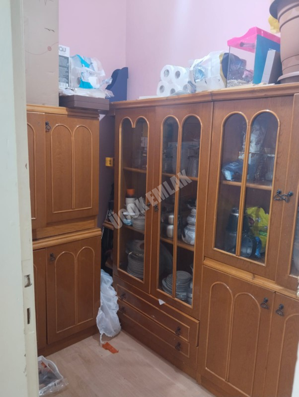 AFYON ÜÇOK EMLAKTAN CUMHURİYET MAH SATILIK ARAKAT 3+1 DAİRE