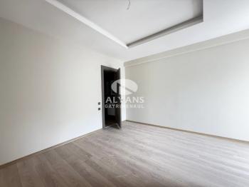 ALYANS'TAN SİTE İÇİ SOSYAL ALANLI DENİZ MANZARALI LÜKS SIFIR 2+1