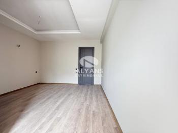 ALYANS'TAN SİTE İÇİ SOSYAL ALANLI DENİZ MANZARALI LÜKS SIFIR 2+1