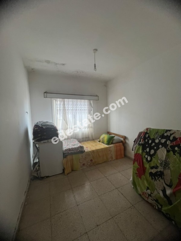 Mağusa Karakol Bölgesinde Satılık 3+1 Daire