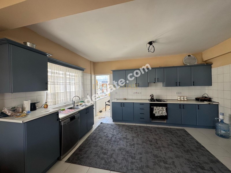 Lefkoşa K.Kaymaklı Bölgesinde SATILIK 3+1 DAİRE