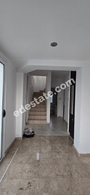 Girne Doğanköy Bölgesinde SATILIK 3+1 VİLLA