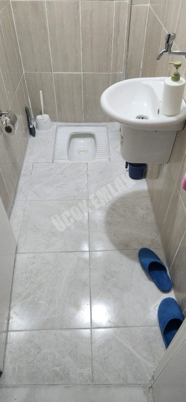AFYON ÜÇOK EMLAKTAN HARBİŞ GAZİ  MAH. SATILIK BAKIMLI ARAKAT 3+1 DAİRE