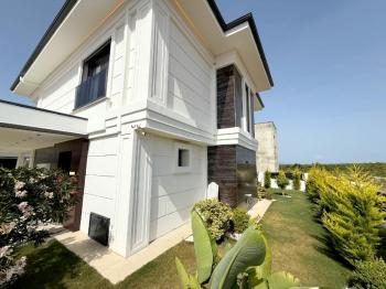 Didim'de Satılık Tasarım Harikası Villa