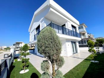 Didim'de Satılık Eşyalı Villa