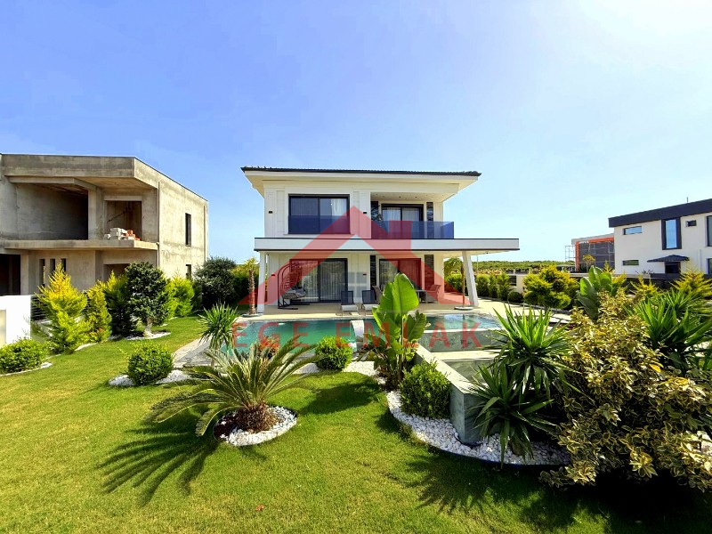 Didim'de Satılık Tasarım Harikası Villa