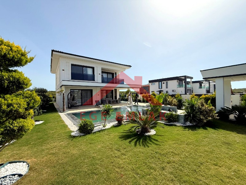 Didim'de Satılık Tasarım Harikası Villa