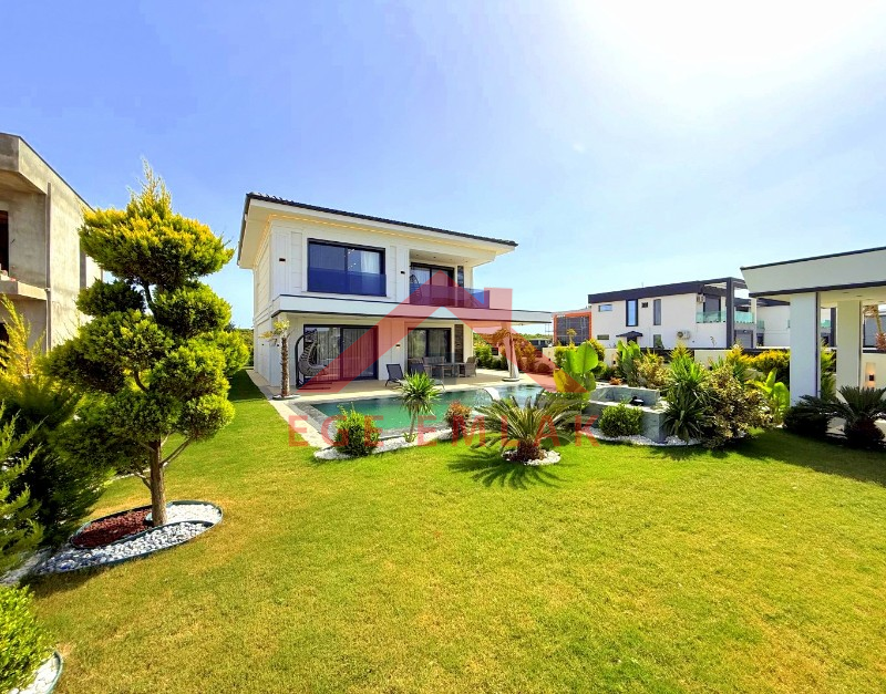 Didim'de Satılık Tasarım Harikası Villa
