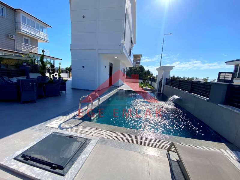 Didim'de Satılık Eşyalı Villa