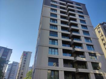 Erenköy İstasyon Caddesinde Kiralık Sıfır Binada 3+1'den 2+1 Çevrili Büyük Daire
