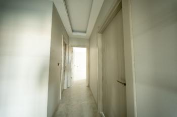 Erenköy İstasyon Caddesinde Kiralık Sıfır Binada 3+1'den 2+1 Çevrili Büyük Daire