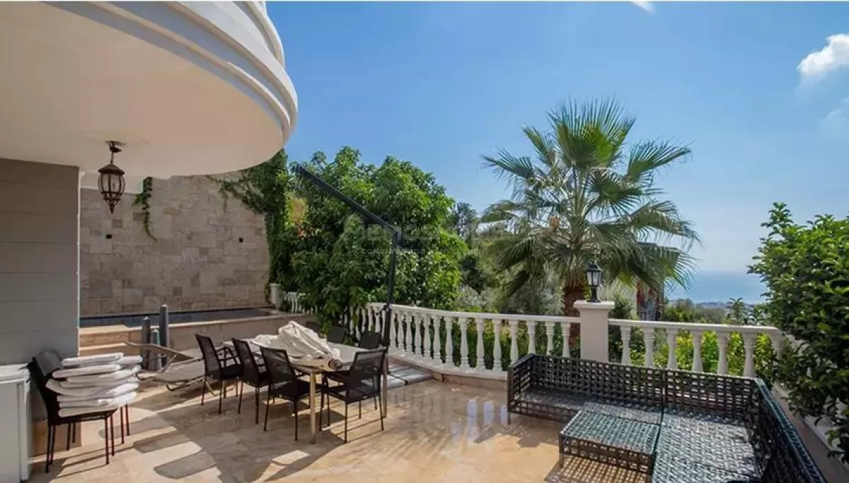 Geräumige 3+1 Villa in Cikcilli