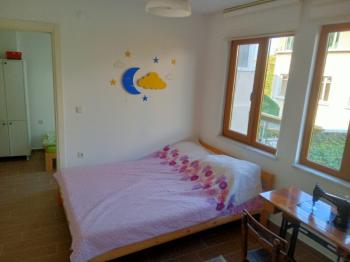 EMLAK HABERCİSİ 'NDEN BURSA, MUDANYA MERKEZDE, BAHÇELİ, 5 YAŞINDA, KAT MÜLKİYETLİ,  2 DAİRELİ MÜSTAKİL EV