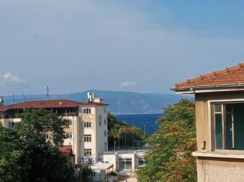 EMLAK HABERCİSİ 'NDEN BURSA, MUDANYA MERKEZDE, BAHÇELİ, 5 YAŞINDA, KAT MÜLKİYETLİ,  2 DAİRELİ MÜSTAKİL EV