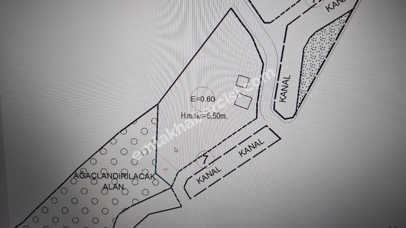 EMLAK HABERCİSİ 'NDEN MUDANYA ÖMERBEY MERKEZDE, DOĞA İLE İÇİÇE, SAHİLE 500 METRE VİLLA İMARLI ARSA