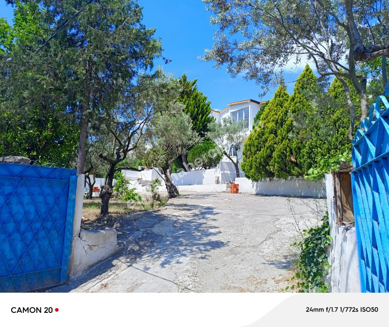 EMLAK HABERCİSİ 'NDEN BURSA-MUDANYA ANA YOLA 1 KM MESAFEDE MUDANYA IŞIKLI YOLU 'NDA  ASFALTA CEPHE 6+1 VİLLA& KONAK