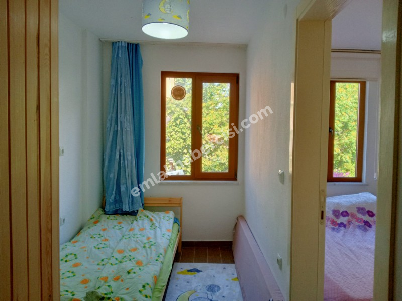 EMLAK HABERCİSİ 'NDEN BURSA, MUDANYA MERKEZDE, BAHÇELİ, 5 YAŞINDA, KAT MÜLKİYETLİ,  2 DAİRELİ MÜSTAKİL EV