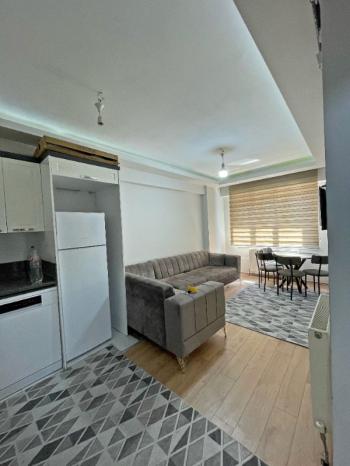 AFYON ÜÇOK EMLAKTAN MERKEZDE KİRALIK LÜX EŞYALI 2+0 DAİRE