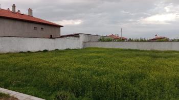 AFYON ÜÇOK EMLAK TAN SÜLÜMENLİ KASABASINDA SATILIK 500M² FIRSAT ARSA