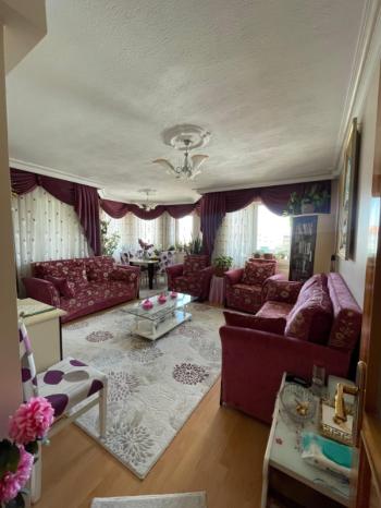 AFYON ÜÇOK EMLAKTAN MAREŞAL FEVZİ ÇAKMAK MAH SATILIK 3+1 DAİRE