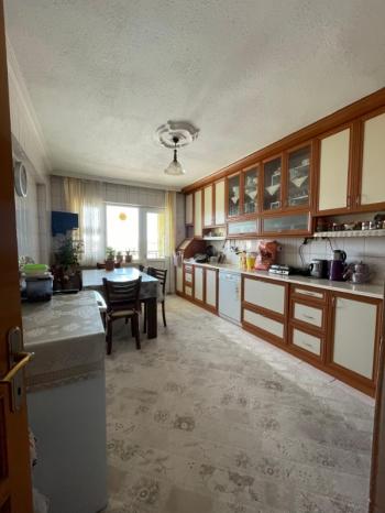 AFYON ÜÇOK EMLAKTAN MAREŞAL FEVZİ ÇAKMAK MAH SATILIK 3+1 DAİRE