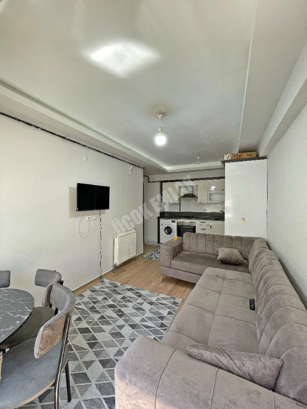 AFYON ÜÇOK EMLAKTAN MERKEZDE KİRALIK LÜX EŞYALI 2+0 DAİRE