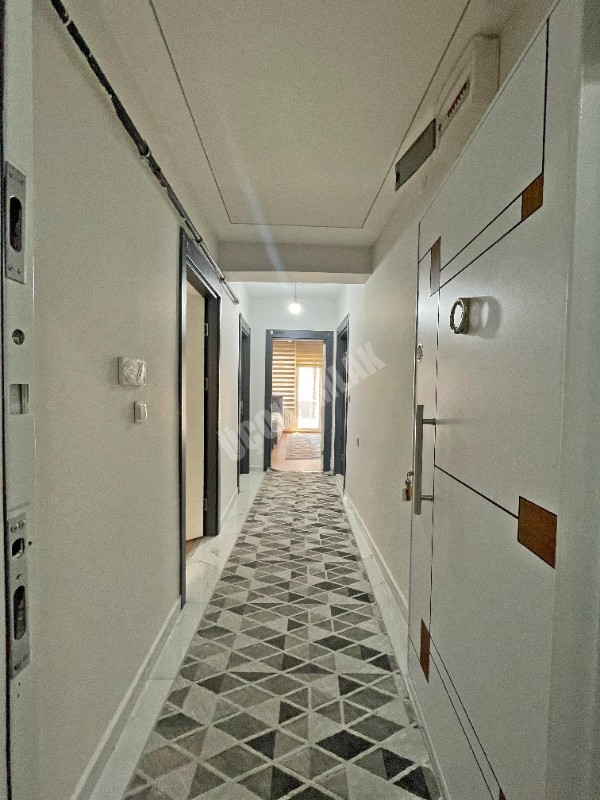 AFYON ÜÇOK EMLAKTAN MERKEZDE KİRALIK LÜX EŞYALI 2+0 DAİRE