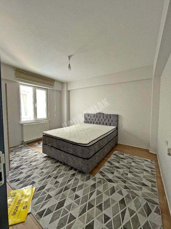 AFYON ÜÇOK EMLAKTAN MERKEZDE KİRALIK LÜX EŞYALI 2+0 DAİRE
