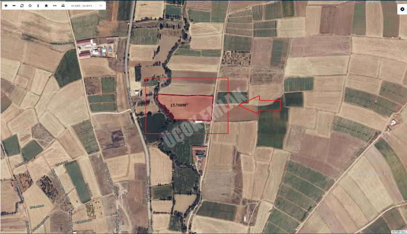 AFYON ÜÇOK EMLAKTAN ERENLERE 1KM MESAFEDE SATILIK FIRSAT TARLA