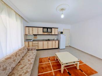Goldsand 2 Sitesinde Satılık Eşyalı Yüksek Giriş 1+1 Daire
