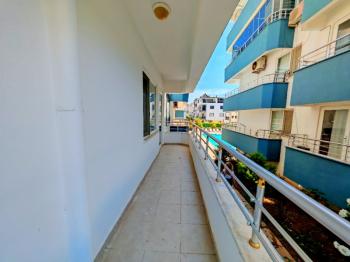 Goldsand 2 Sitesinde Satılık Eşyalı Yüksek Giriş 1+1 Daire