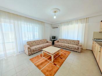 Goldsand 2 Sitesinde Satılık Eşyalı Yüksek Giriş 1+1 Daire