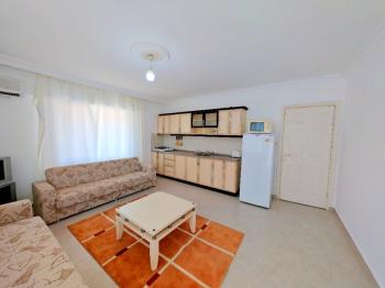 Goldsand 2 Sitesinde Satılık Eşyalı Yüksek Giriş 1+1 Daire