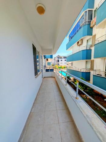 Goldsand 2 Sitesinde Satılık Eşyalı Yüksek Giriş 1+1 Daire