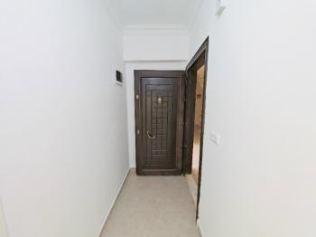 Goldsand 2 Sitesinde Satılık Eşyalı Yüksek Giriş 1+1 Daire