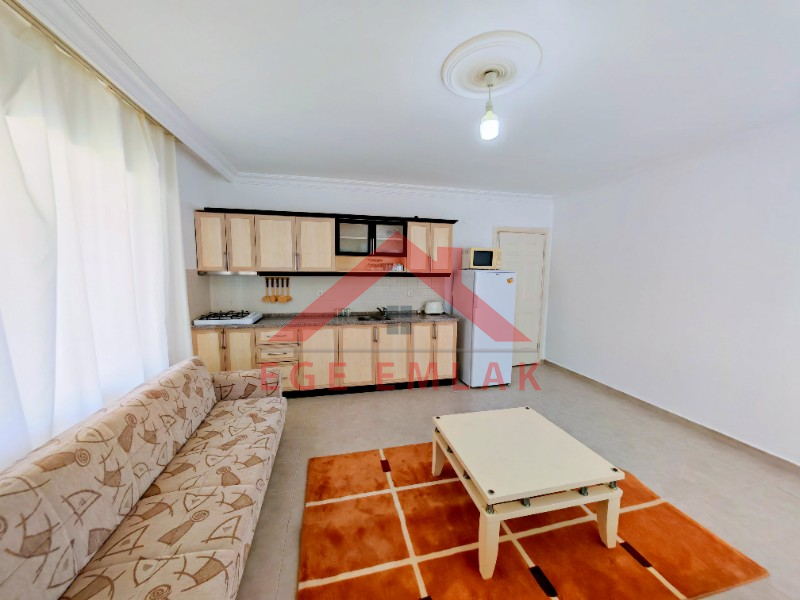 Goldsand 2 Sitesinde Satılık Eşyalı Yüksek Giriş 1+1 Daire