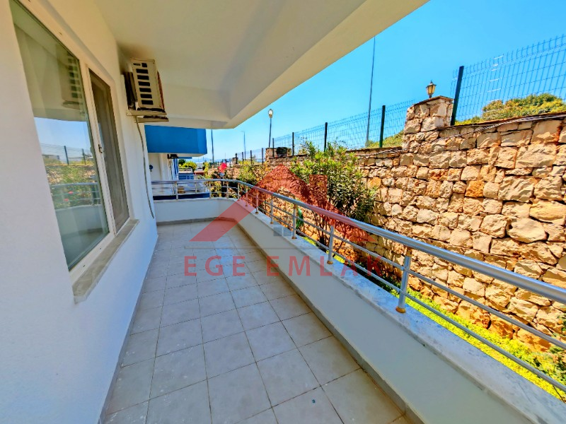Goldsand 2 Sitesinde Satılık Eşyalı Yüksek Giriş 1+1 Daire
