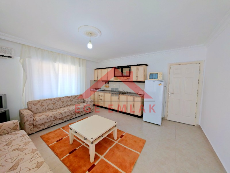 Goldsand 2 Sitesinde Satılık Eşyalı Yüksek Giriş 1+1 Daire