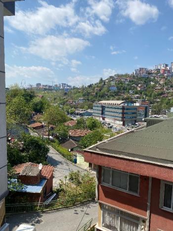 Esentepe Mah.Merkezi Lokasyonda Kiralık Geniş1+1 Daire 