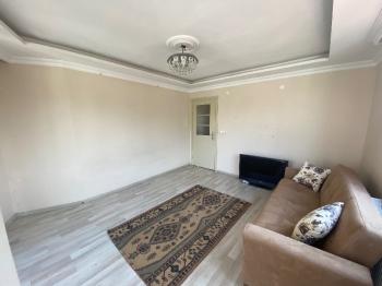 Esentepe Mah.Merkezi Lokasyonda Kiralık Geniş1+1 Daire 