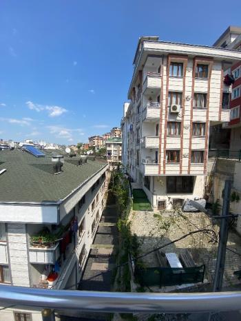 Esentepe Mah.Merkezi Lokasyonda Kiralık Geniş1+1 Daire 