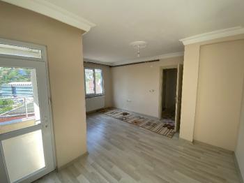 Esentepe Mah.Merkezi Lokasyonda Kiralık Geniş1+1 Daire 