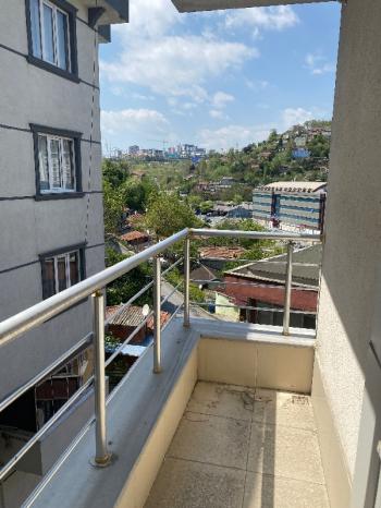Esentepe Mah.Merkezi Lokasyonda Kiralık Geniş1+1 Daire 