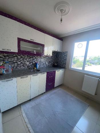 Esentepe Mah.Merkezi Lokasyonda Kiralık Geniş1+1 Daire 