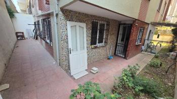 ESENEVLER DE KOMPLE YENİLENMİŞ MASRAFSIZ TEMİZ BAHÇE KULLANIMLI