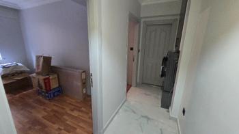 ESENEVLER DE KOMPLE YENİLENMİŞ MASRAFSIZ TEMİZ BAHÇE KULLANIMLI