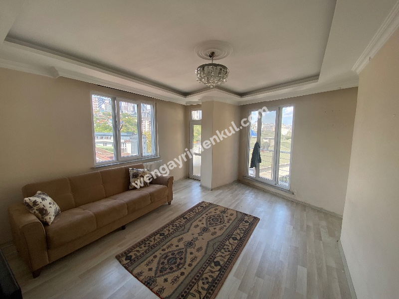Esentepe Mah.Merkezi Lokasyonda Kiralık Geniş1+1 Daire 