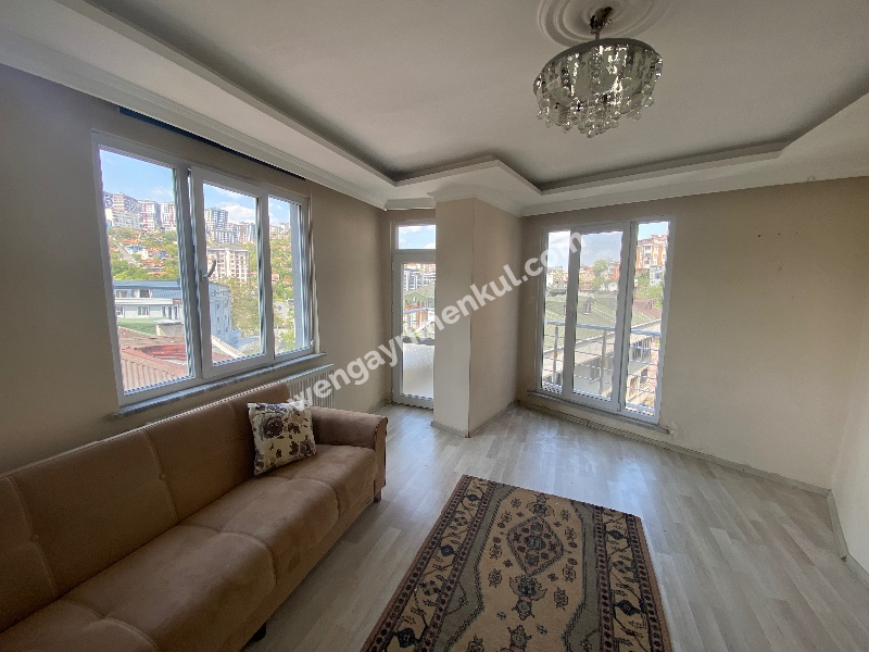 Esentepe Mah.Merkezi Lokasyonda Kiralık Geniş1+1 Daire 