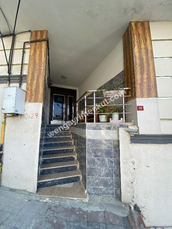 Esentepe Mah.Merkezi Lokasyonda Kiralık Geniş1+1 Daire 
