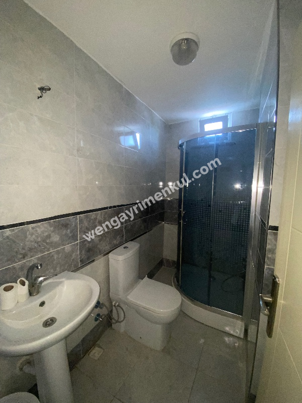 Esentepe Mah.Merkezi Lokasyonda Kiralık Geniş1+1 Daire 